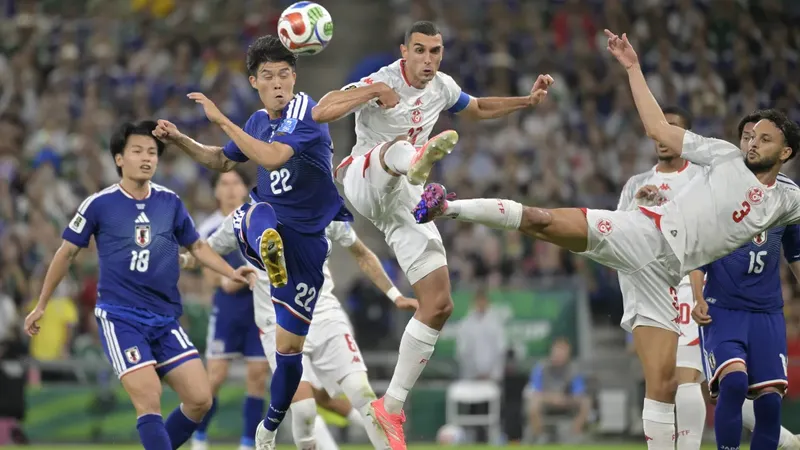 Japón se lució al golear a Túnez 4-0 en el juego mil de la historia de los mundiales