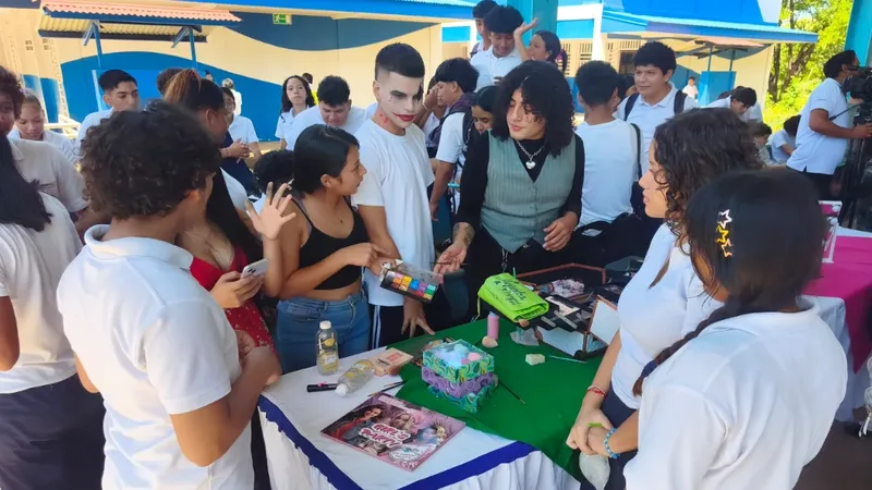 Estudiantes de Managua conocen nuevas oportunidades de formación técnica para 2027