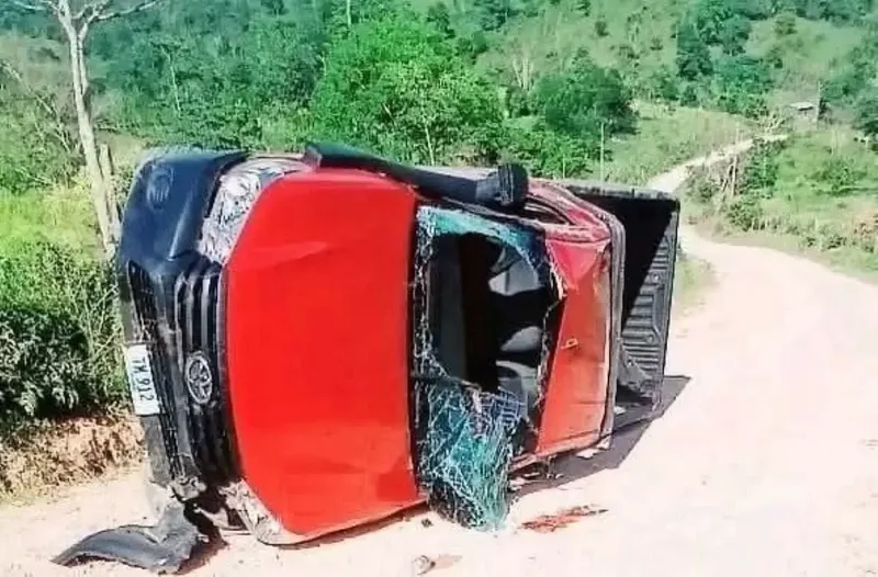 Fallece pasajero de camioneta que se volcó por llevar rápidamente a enfermo, en Siuna