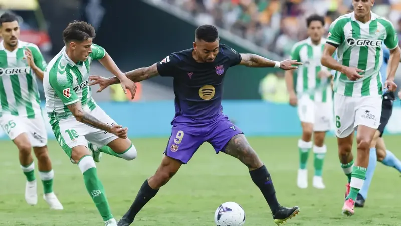 A Gabriel Jesus le anulan un gol y lo repite de inmediato