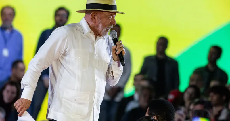 Ventaja de Lula sobre Flávio Bolsonaro se reduce a un punto, según encuesta