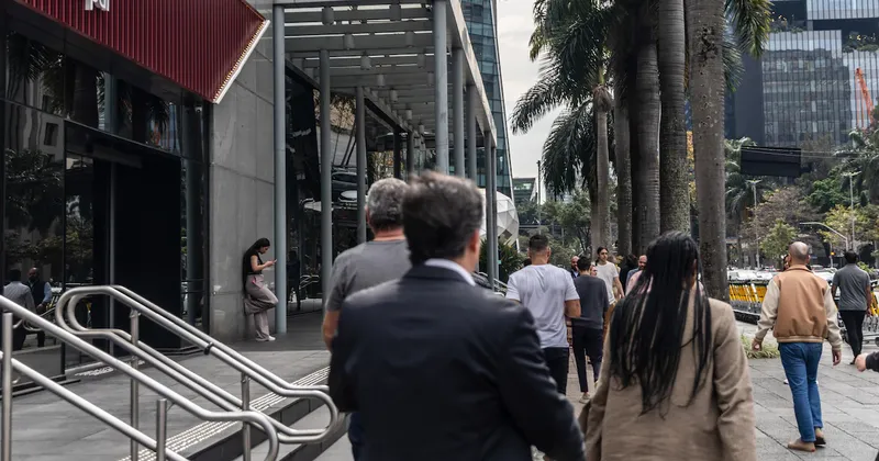 Bancos de Brasil atraen a gestores de fondos de cobertura ante el declive del sector
