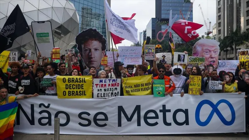 Manifestantes en Brasil rechazan la injerencia con el lema “¡No se Meta!”