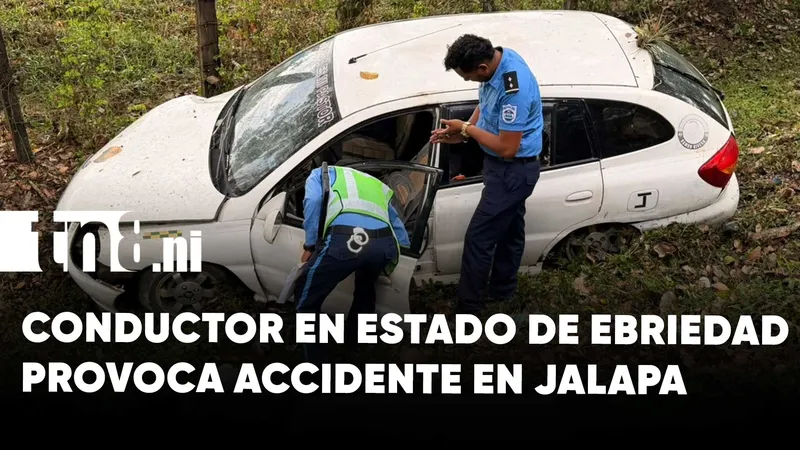 Presunta invasión de carril provoca accidente en Jalapa