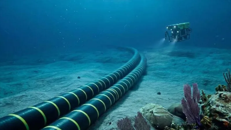 ‘Irán golpeará cables de internet en Ormuz si sus infraestructuras son atacadas’