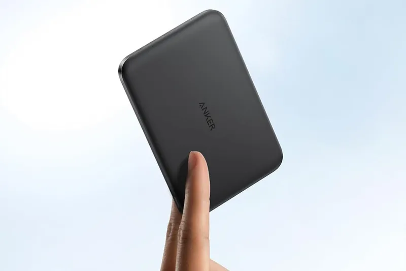 Nada de armatostes: esta powerbank ultradelgada es ideal para este verano y está (casi) a mínimo histórico