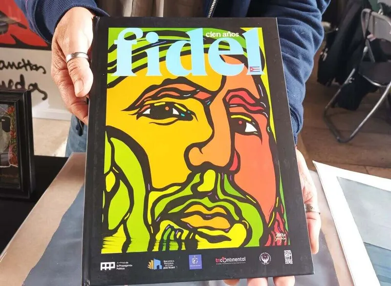 Presentan en Chile el libro gráfico Fidel cien años