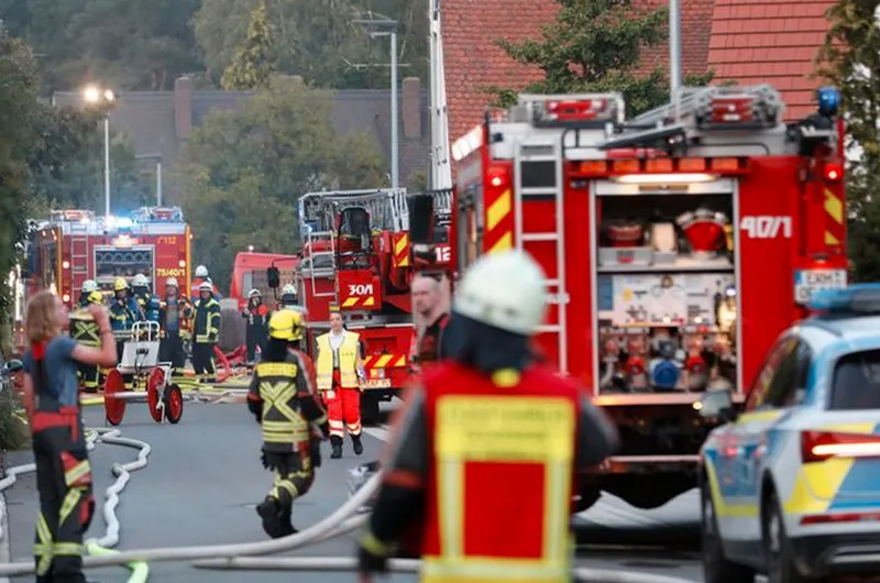 Dos muertos y decenas de heridos tras incendio en un hospital de Alemania