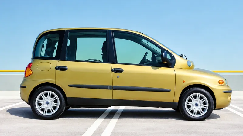 Aunque era ‘raro’, FIAT resucitará al Multipla para hacerlo aún más particular mezclando un SUV y una pick-up