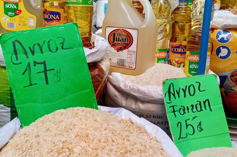 Comerciantes mantienen precios estables en la canasta básica
