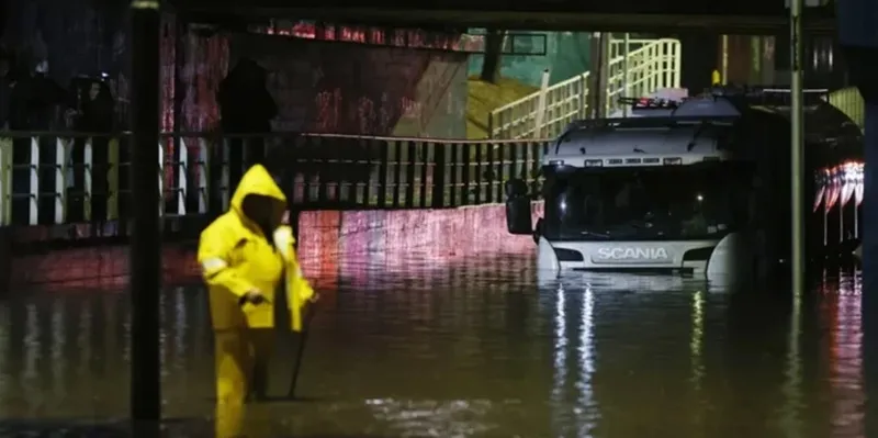 Temporal en Chile deja pérdidas por 400 millones de dólares y miles de afectados