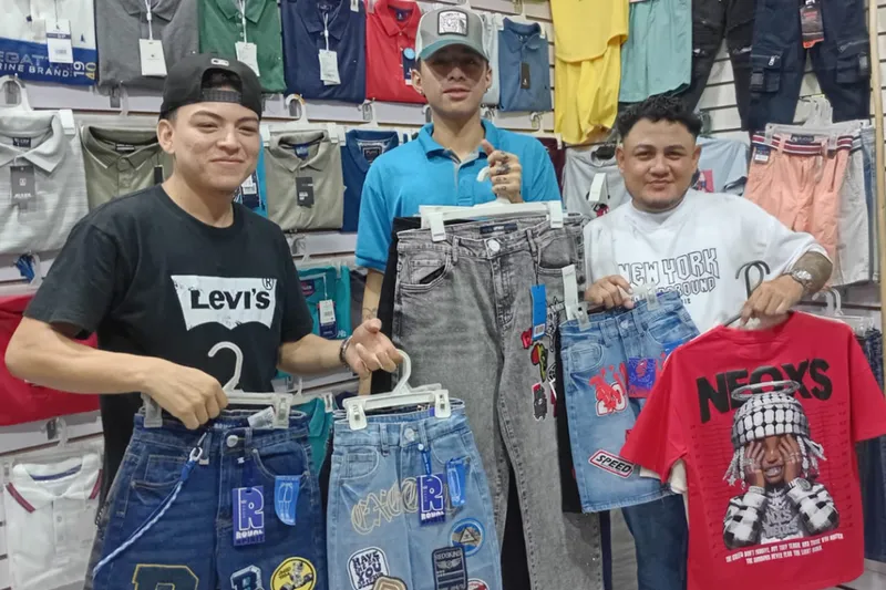 Mercado Oriental dinamiza venta de productos navideños