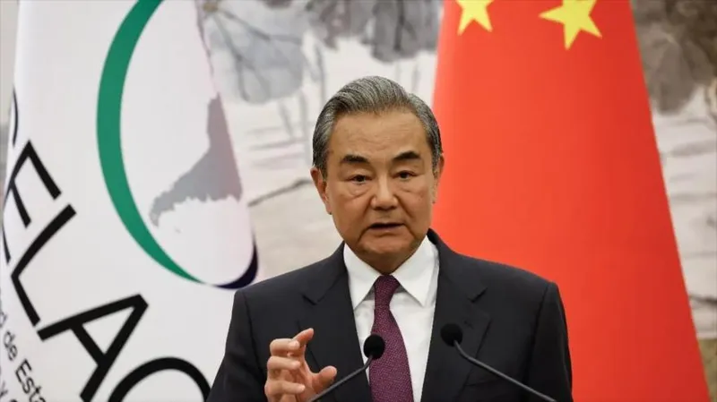 China asegura trabajar sin descanso para resolver conflicto Irán-EEUU