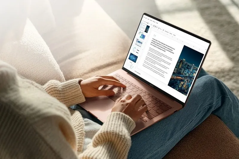 Ya es oficial el nuevo Asus Zenbook 14, un portátil que recuerda al MacBook Neo y que parte de los 799 euros en España