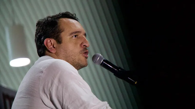 Salida del hijo de AMLO de la dirigencia de Morena es por "una conducción muy errática": experto