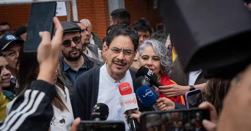 Los tres delitos por los que Iván Cepeda acaba de denunciar penalmente a Abelardo de la Espriella