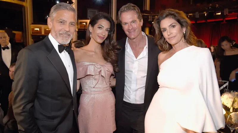 George y Amal Clooney acompañan a Cindy Crawford y Rande Gerber tras la pérdida de su hijo Presley