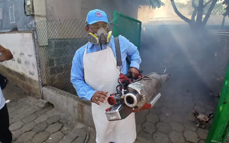 Nueva jornada de lucha antiepidémica en el barrio Bertha Calderón