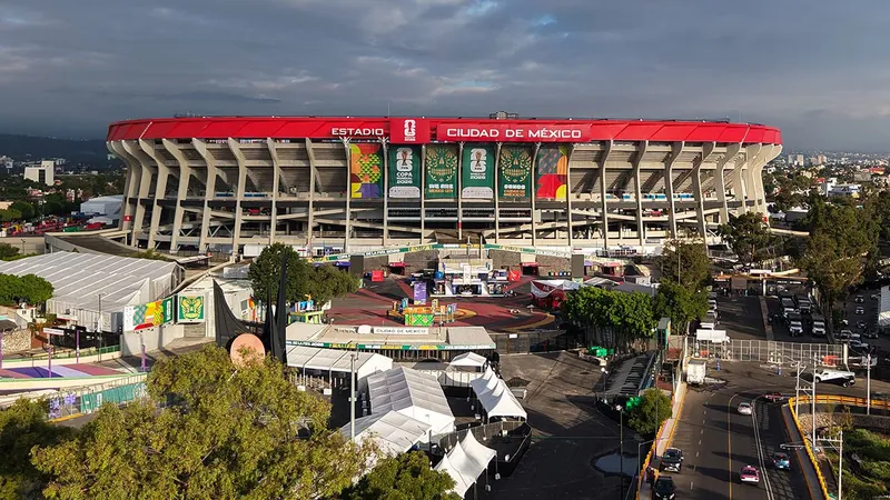 Olvídenlo, el partido entre México e Inglaterra no cambia de horario