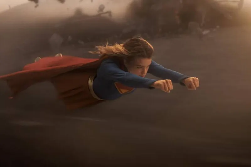 Cuando abraza su oscuridad, 'Supergirl' es la gran película que nos prometió al principio. Por eso me da tanta rabia que no logre mantener ese tono hasta el final
