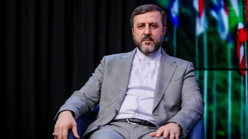 Irán se burla de “delirios” de Trump: necesita tratamiento tras reclamar Ormuz