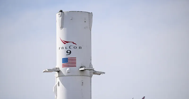 SpaceX lanza Starfall, una misión de prueba para fabricar productos en el espacio: los detalles