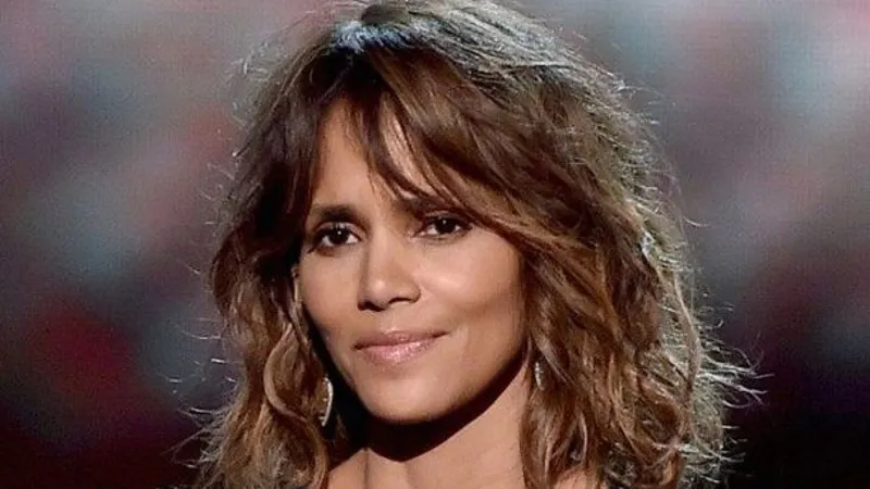 Halle Berry es acusada de INTENTAR ASFIXIAR a su hijo de 12 años y exmarido pide custodia completa
