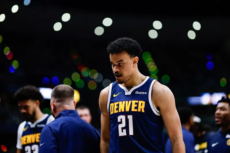 Spencer Jones acuerda 2 años con los Thunder