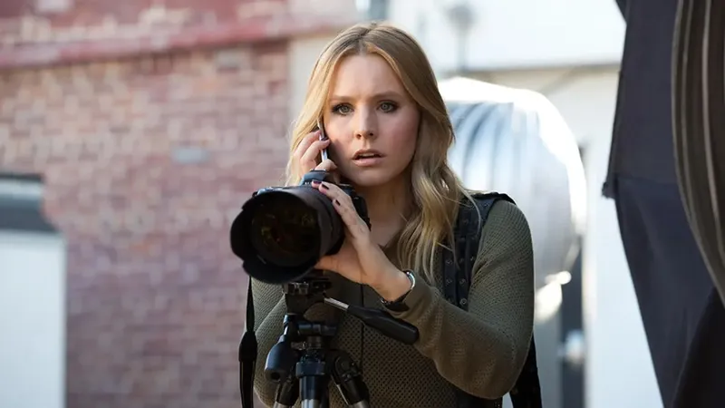 El gazapo de 'Veronica Mars' que ya no puedo dejar de ver: un cámara decidió aparecer en escena