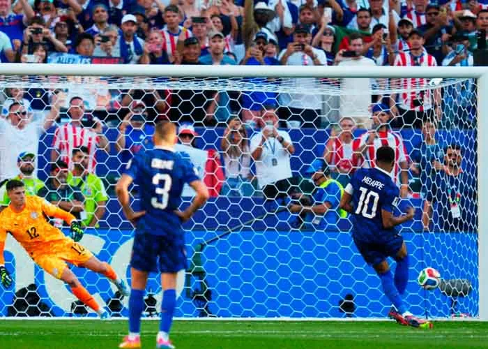 Mbappé vuelve a marcar y Francia avanza a cuartos del Mundial