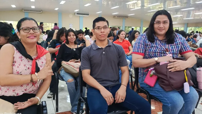 Estudiantes universitarios presentan proyectos innovadores con impacto social en la biotecnología