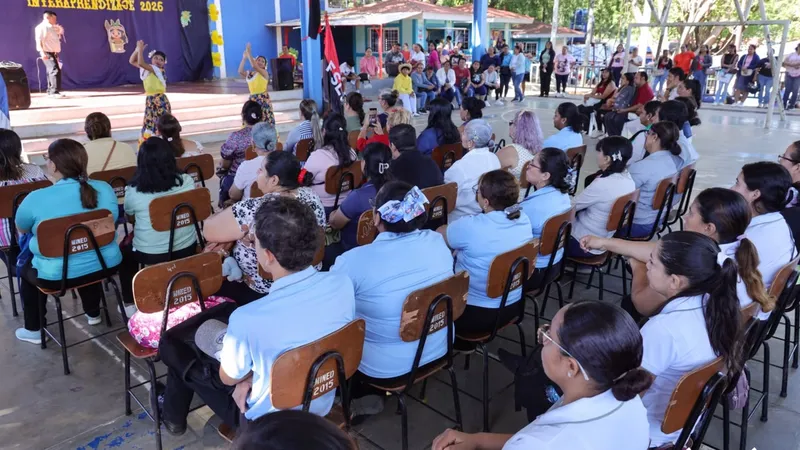 Docentes del distrito lll de Managua fortalecen sus capacidades en los encuentros pedagógico de interaprendizaje