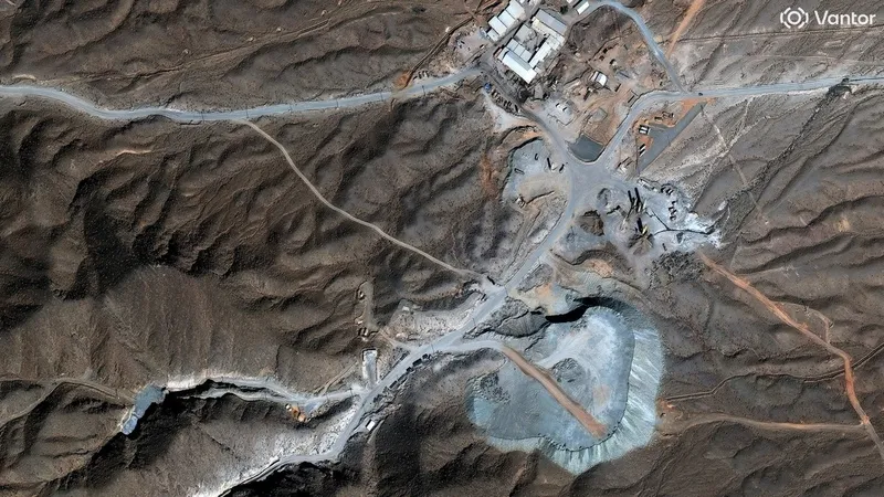 Irán dice qué pasará si EE.UU. ataca la montaña Pickaxe, su presunta instalación nuclear subterránea