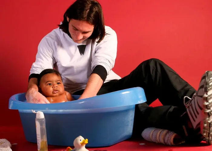 Messi bañó a Yamal de bebé y ahora chocan por el mayor título del...