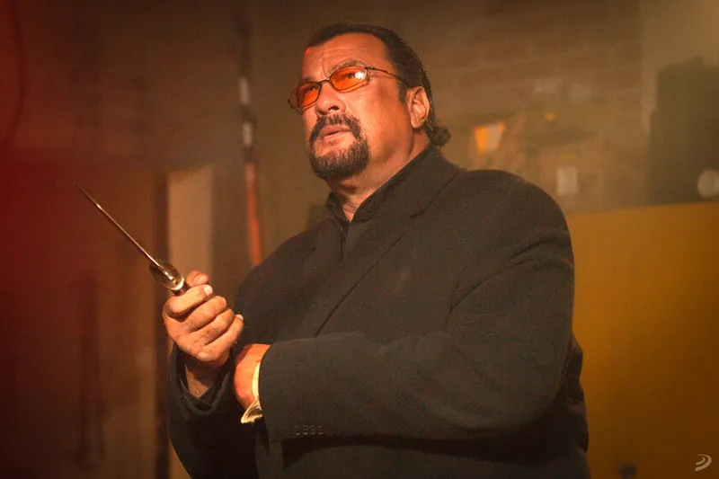 De todos los héroes de acción de los 80 y los 90, Steven Seagal era el único que no me molaba, y 30 años después Hollywood ha llegado a la misma conclusión
