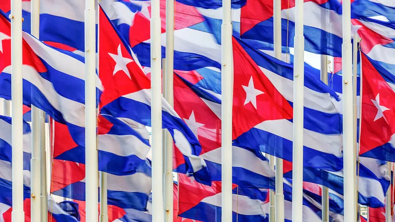 Cuba acusa a cadena estadounidense de “batir los tambores de la guerra” contra la isla