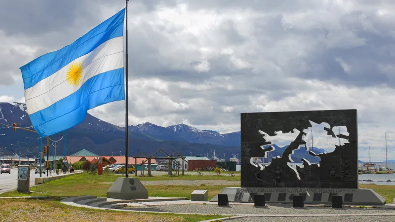 Argentina prepara una base naval protegida por cazas en medio de las tensiones por Malvinas