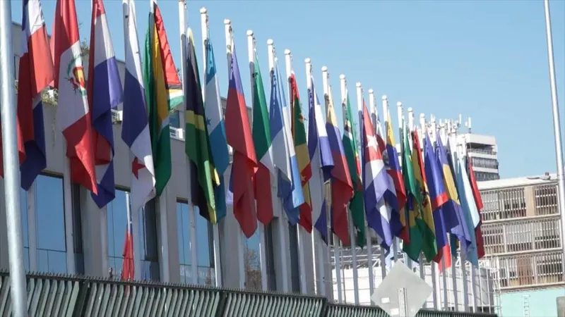 Ciudadanos de distintos países exigen expulsión de Israel de la ONU