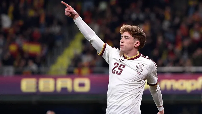 Liverpool confirmó su primer fichaje y es Víctor Muñoz