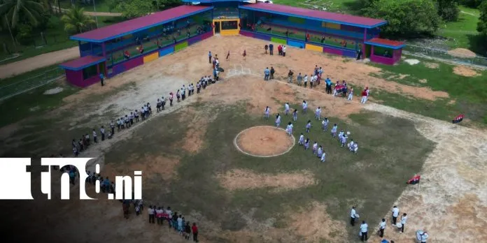 Familias de Tuapi ya cuentan con un estadio renovado para el deporte