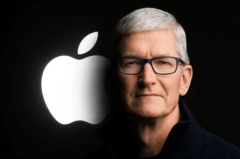 Tim Cook no es CEO, pero sigue en Apple: su sueldo y nuevas funciones