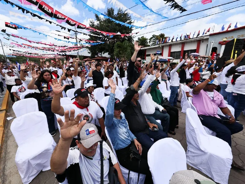(+Fotos) Pueblo Presidente: Sí a las Reformas en San Ramón