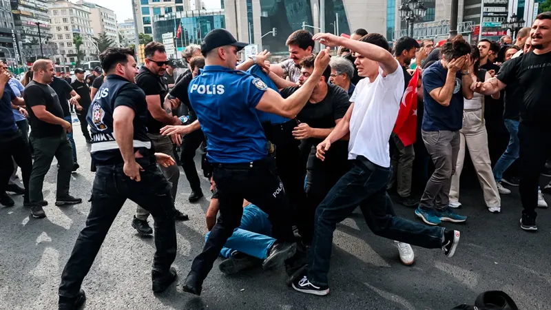 Cumbre de la OTAN inicia entre protestas y detenciones en Turquía