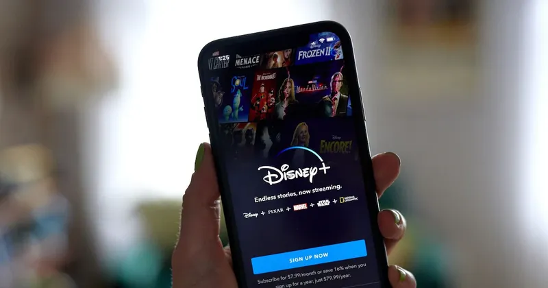 Disney podría impulsar 40% sus acciones si abandona el streaming: Wells Fargo