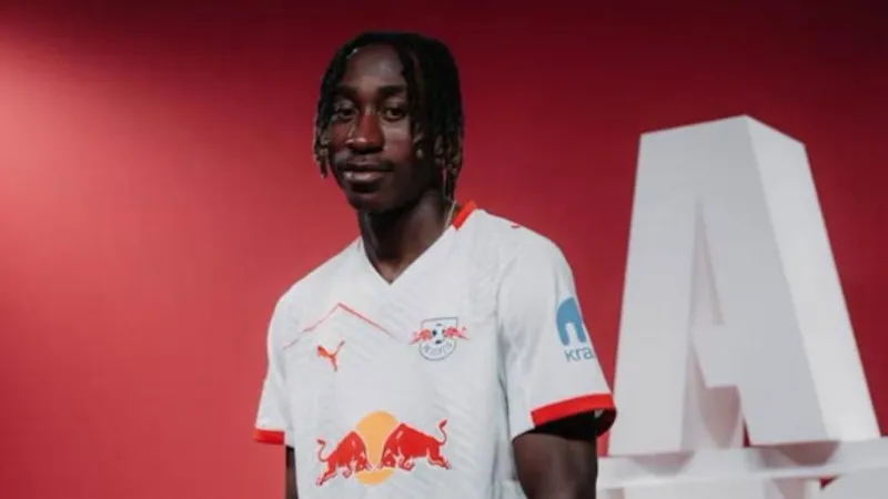 Oficial: el Real Madrid ficha a Yan Diomande rompiendo la banca