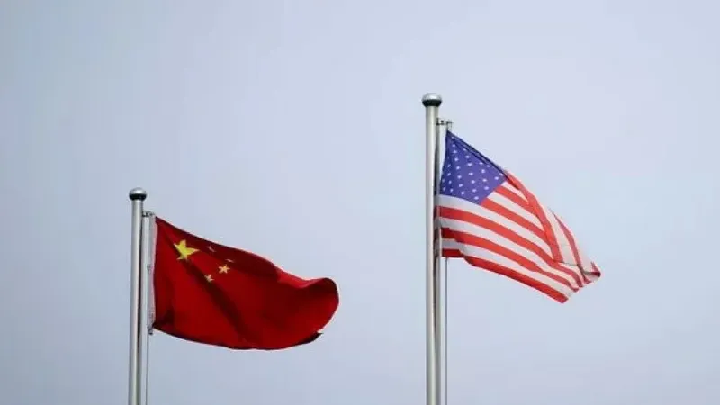 China responde con restricciones a EEUU