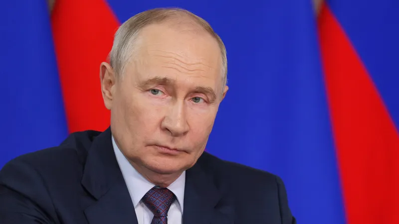Putin encabeza la fase final de maniobras de la Flota rusa del Pacífico