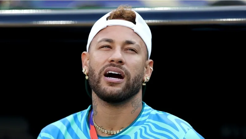 Lula bromea con Neymar: “Es el primer convocado que juega en ‘home office'”