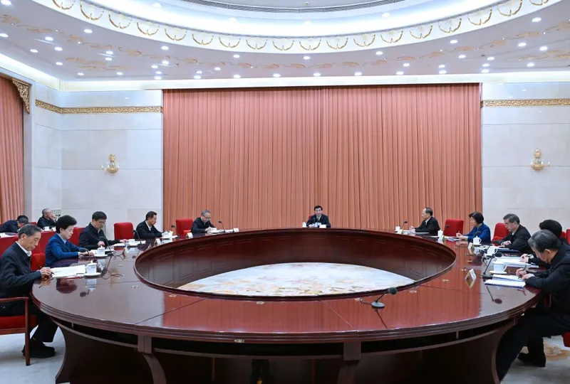 Altos asesores políticos estudian principios rectores de sesión plenaria de PCCh