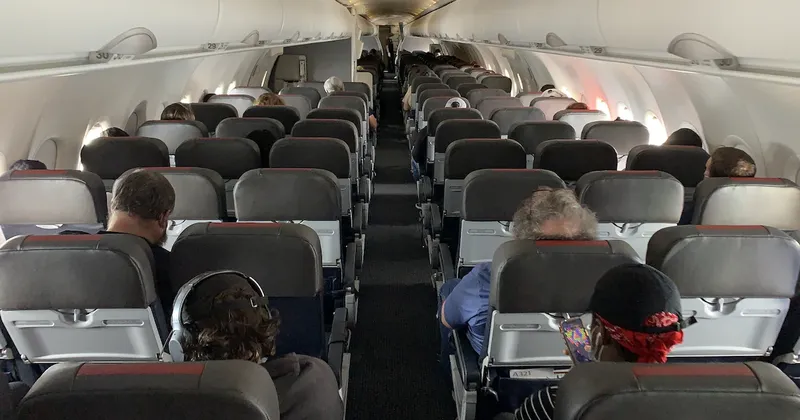 American Airlines volverá a instalar pantallas en los asientos: ¿desde cuándo?